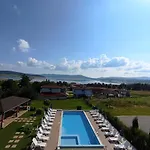 Family The View & Hotel Tsigov Chark