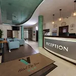 Family The View & Hotel 3*