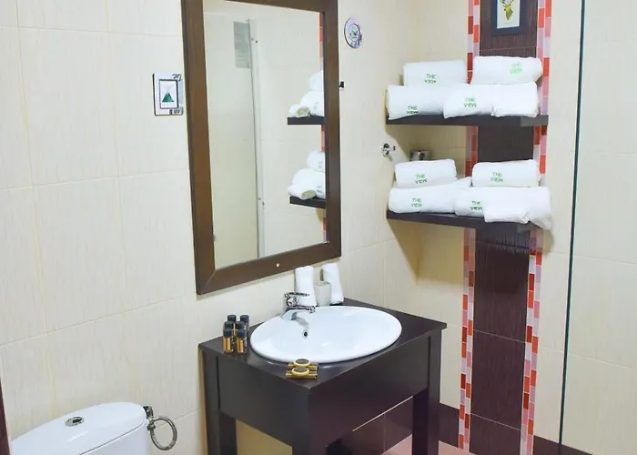 Family The View & Hotel