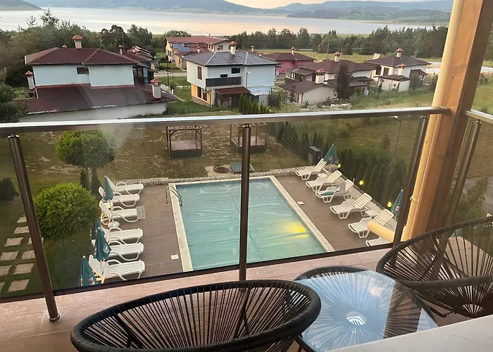 Family The View & Hotel Tsigov Chark