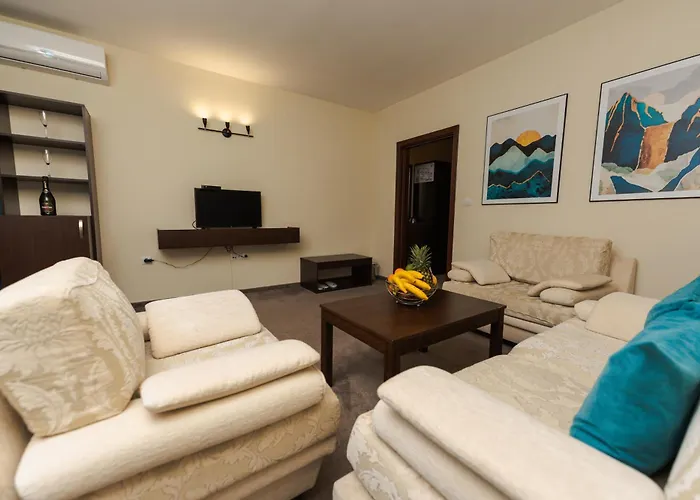 Family The View & Hotel 3*