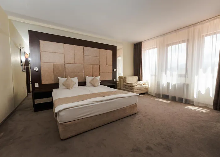 Family The View & 3*