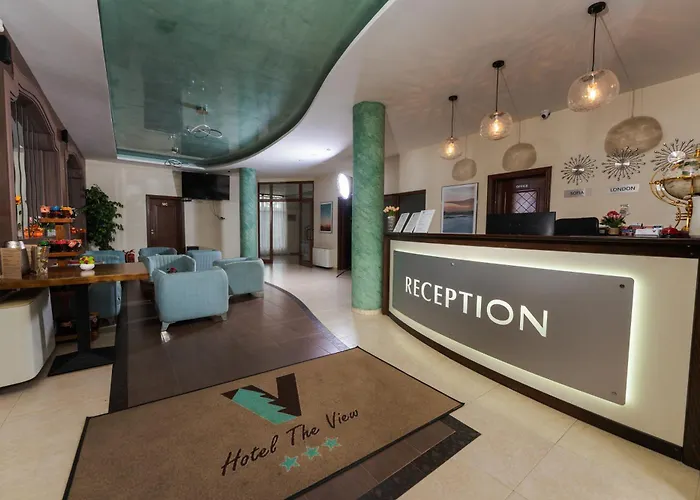 Family The View & Hotel 3*