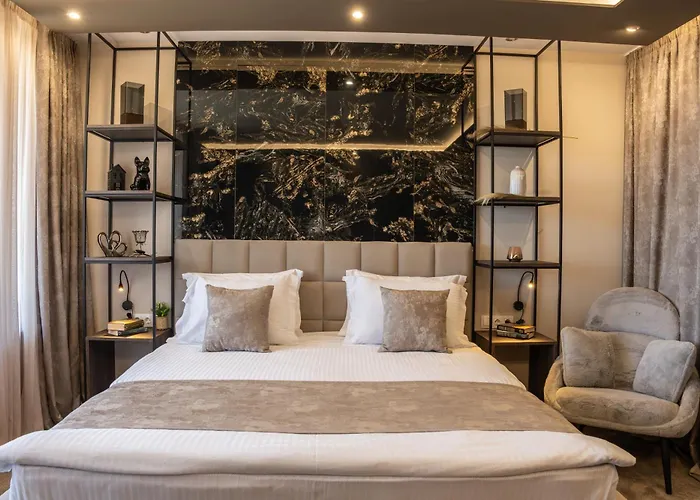 Family The View & Hotel 3*